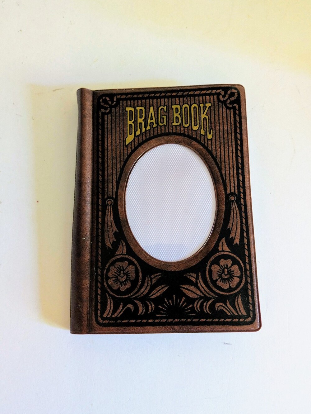 Brag Book Photo Holder Brown Faux Leather 32 Slots Front and Back 6 x 4.5